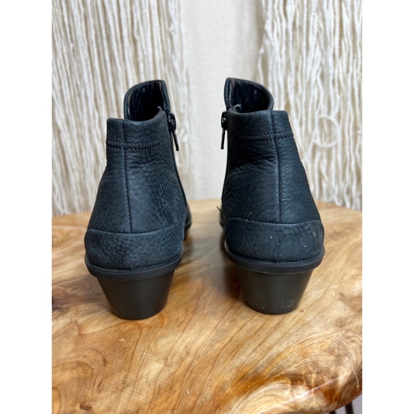🚫SOLD🚫Ecco Wedge Booties Black - Women's EU 38- US 7.5-8 - Picture 9 of 11